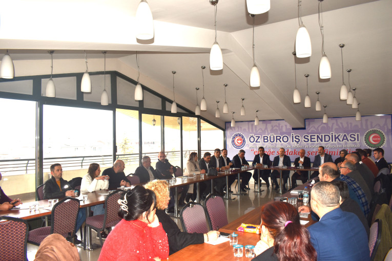 T.C. TİCARET BAKANLIĞI BÜNYESİNDE ÇALIŞAN ÜYELERİMİZLE TOPLANTI GERÇEKLEŞTİRİLDİ