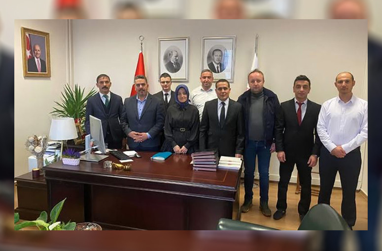 ANKARA ŞUBE BAŞKANIMIZ MESUT DUMANOĞLU TBMM DESTEK HİZMETLERİ BAŞKANI MÜNEVVER ŞEYMA SOLMAZGÜL’Ü ZİYARET ETTİ