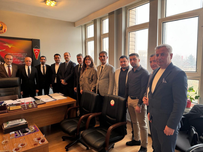 GENEL BAŞKANIMIZ VE BERABERİNDEKİ HEYET GAZİANTEP ÜNİVERSİTESİ REKTÖRÜNÜ ZİYARET ETTİ