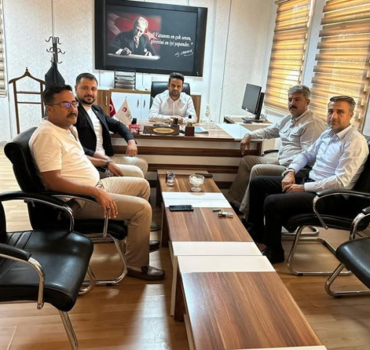 ŞANLIURFA ŞUBE YÖNETİMİMİZ HARRAN GEÇİCİ BARINMA MERKEZİ MÜDÜRÜNÜ ZİYARET ETTİ